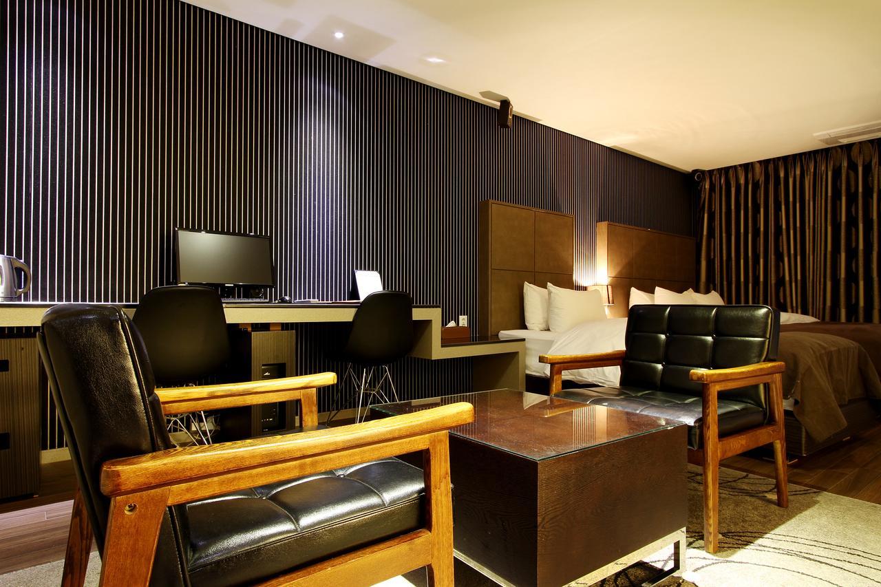 Uijeongbu Latree Hotel Bagian luar foto