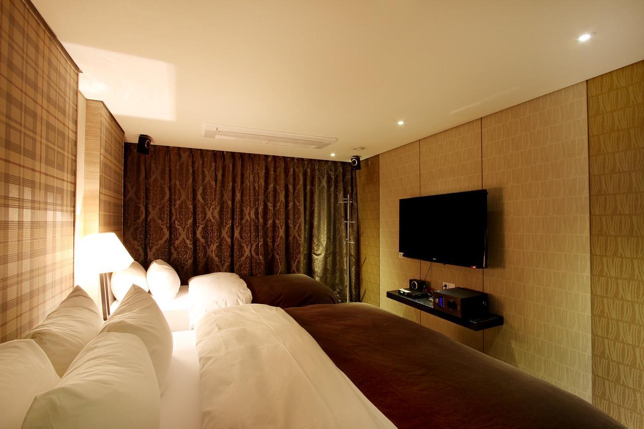 Uijeongbu Latree Hotel Bagian luar foto