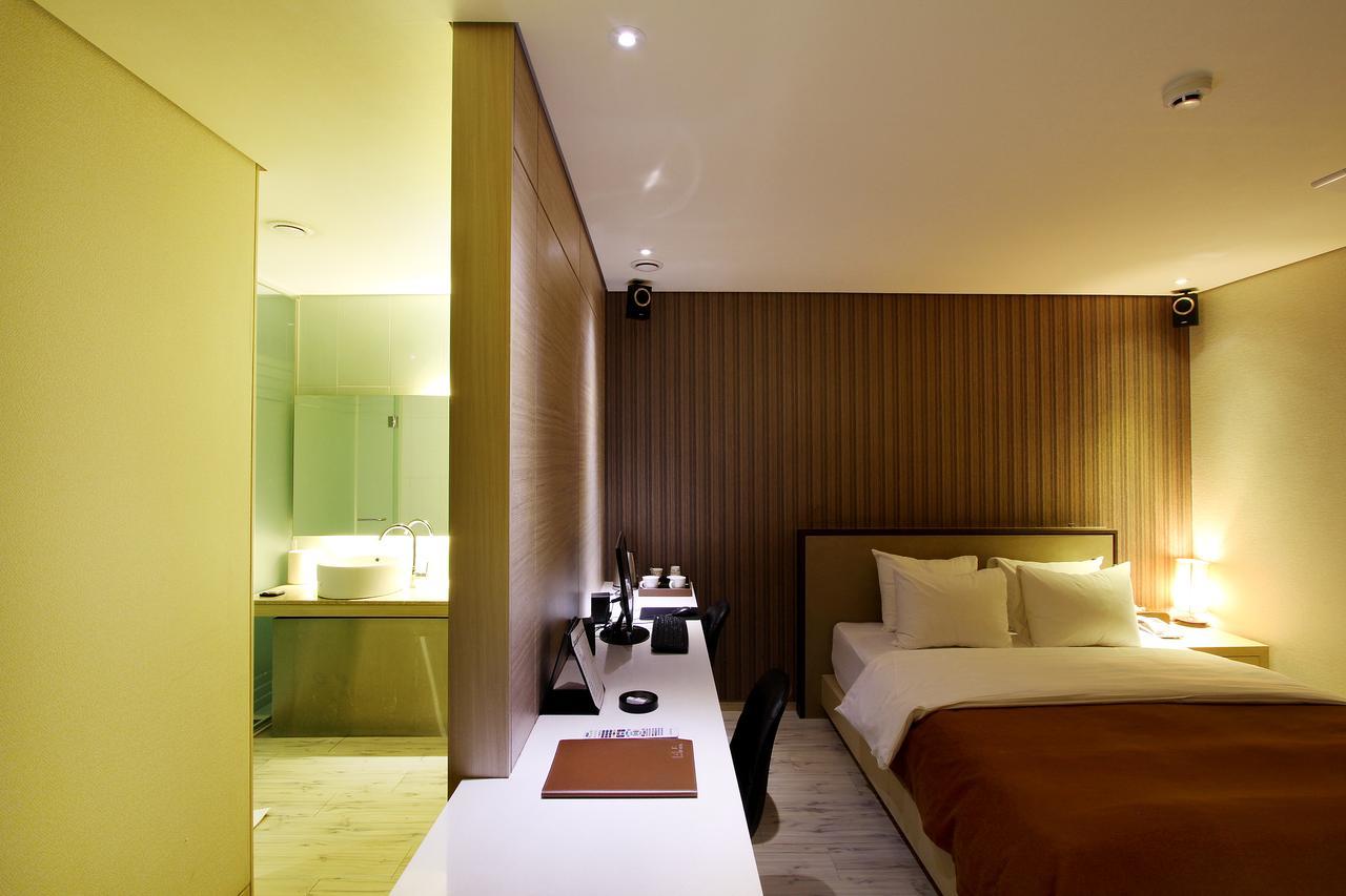 Uijeongbu Latree Hotel Bagian luar foto