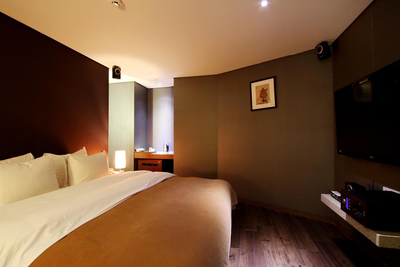 Uijeongbu Latree Hotel Bagian luar foto