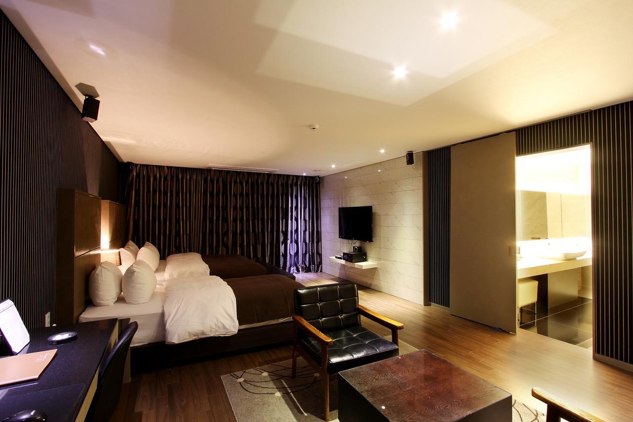 Uijeongbu Latree Hotel Bagian luar foto
