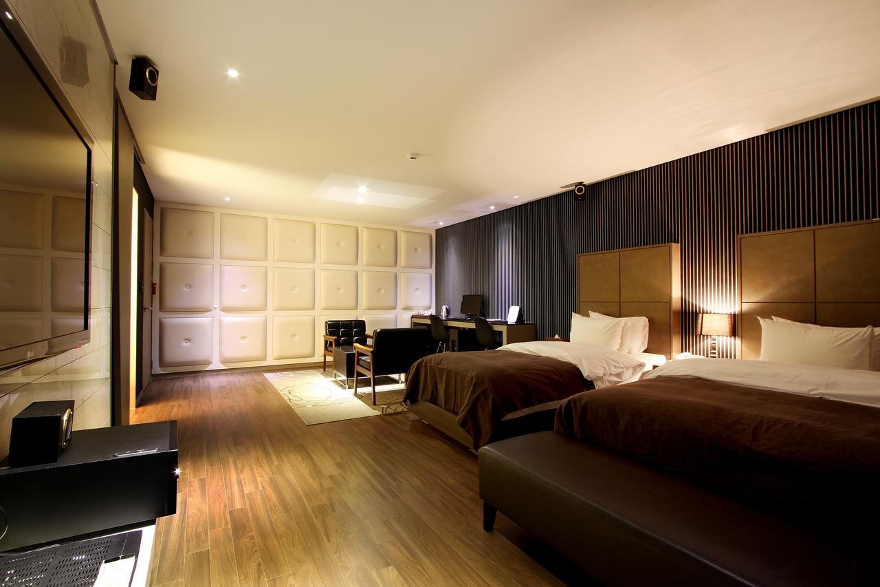 Uijeongbu Latree Hotel Bagian luar foto