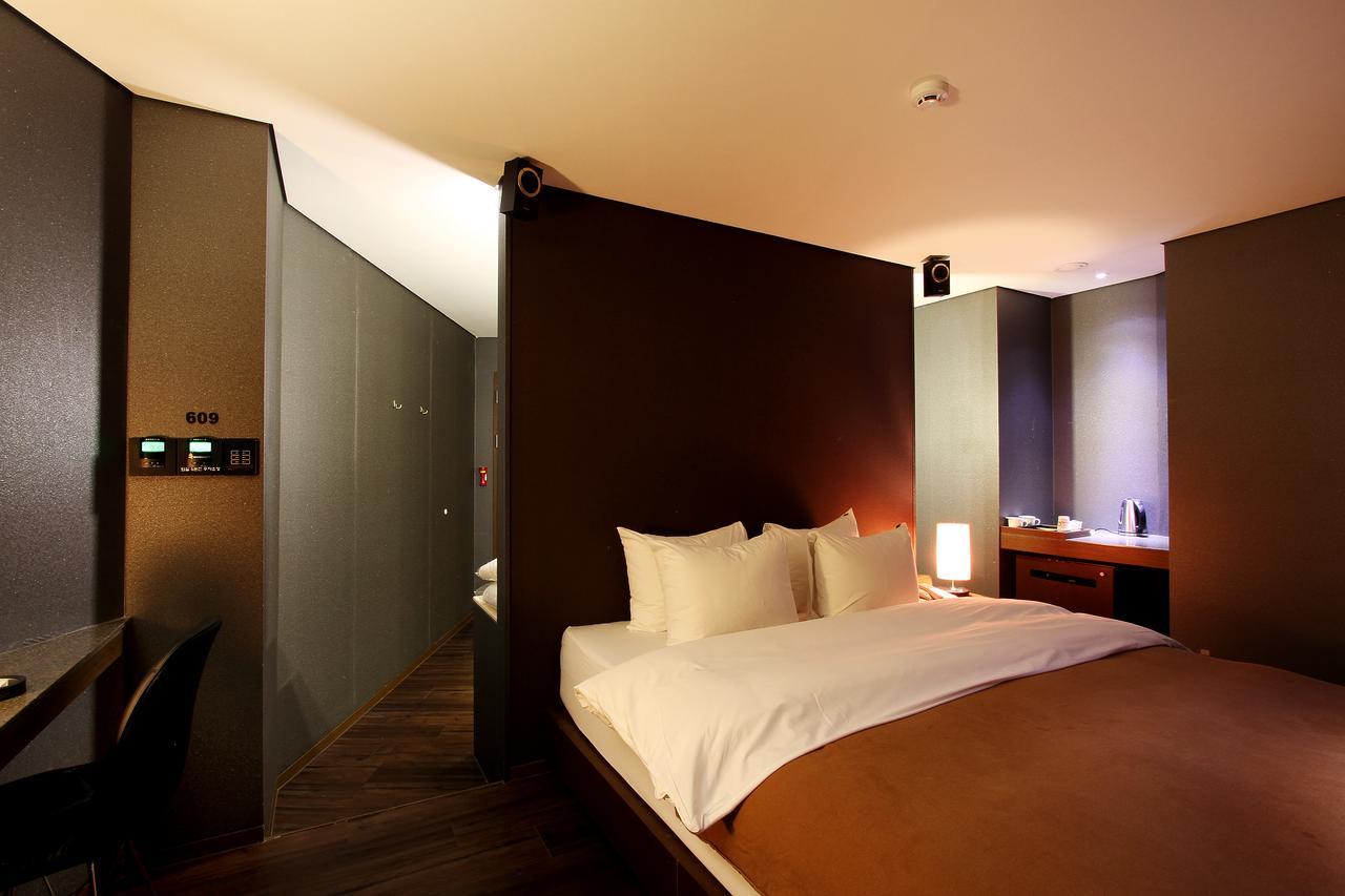 Uijeongbu Latree Hotel Bagian luar foto
