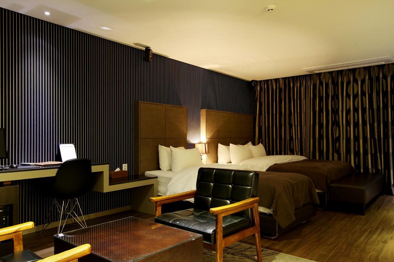 Uijeongbu Latree Hotel Bagian luar foto