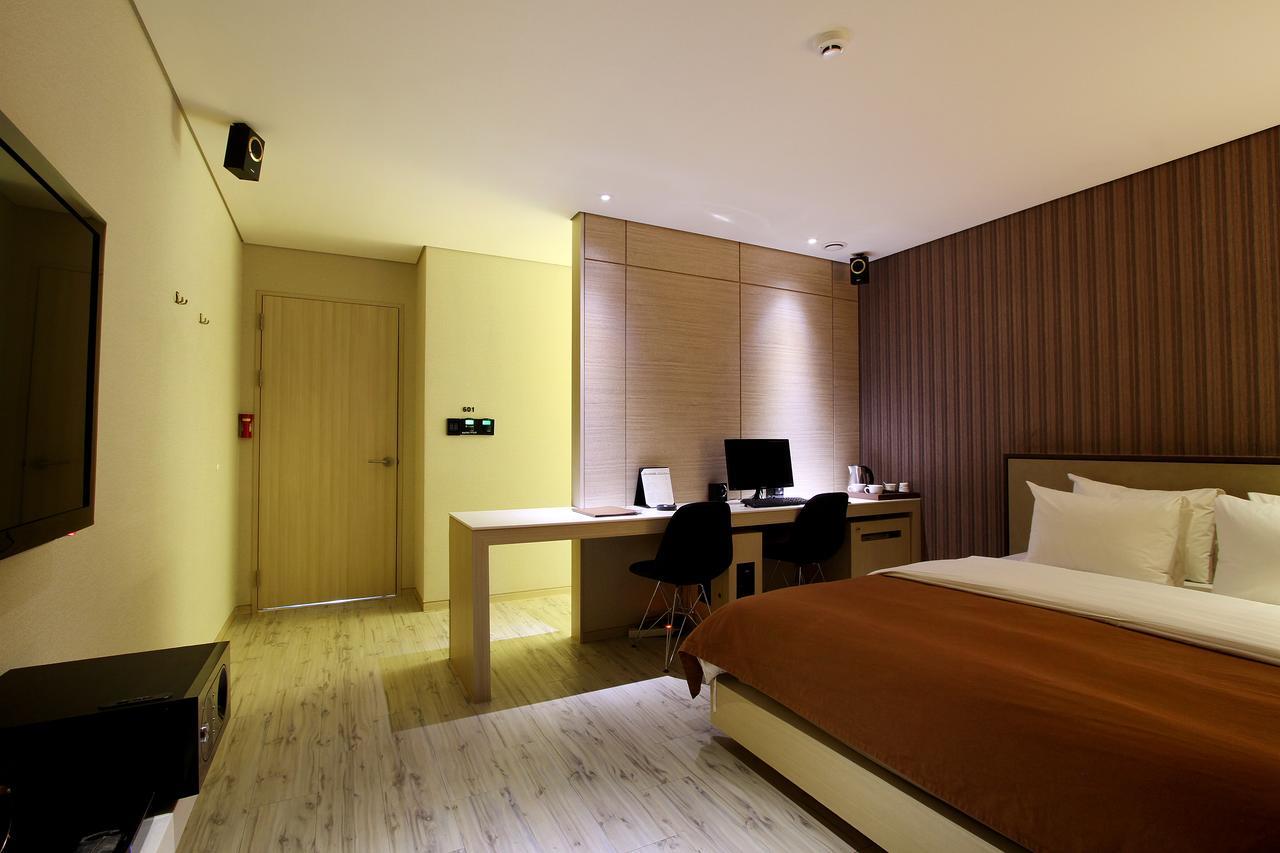 Uijeongbu Latree Hotel Bagian luar foto