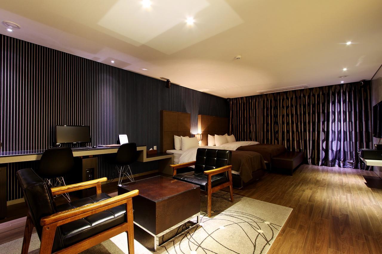 Uijeongbu Latree Hotel Bagian luar foto