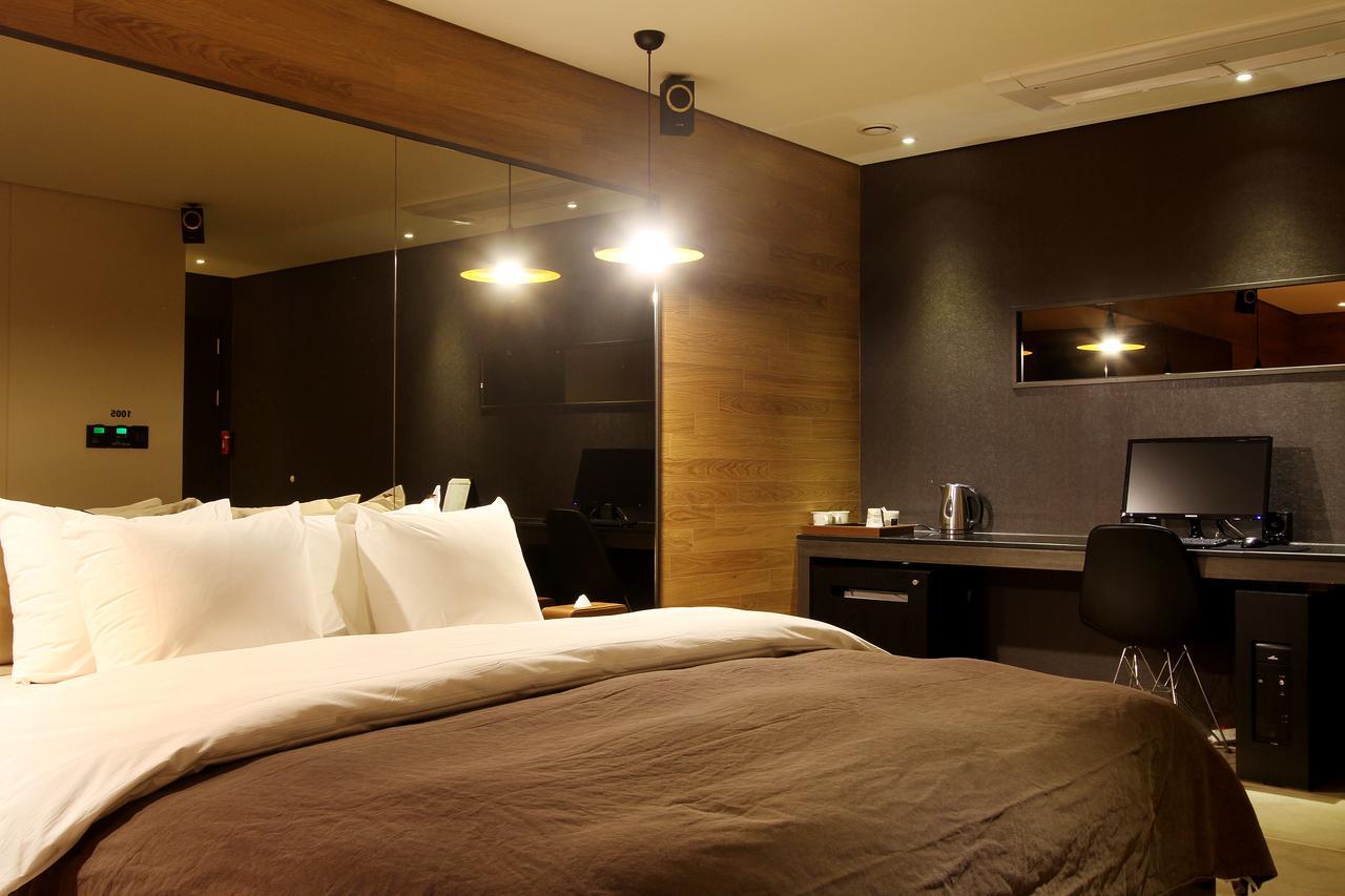 Uijeongbu Latree Hotel Bagian luar foto