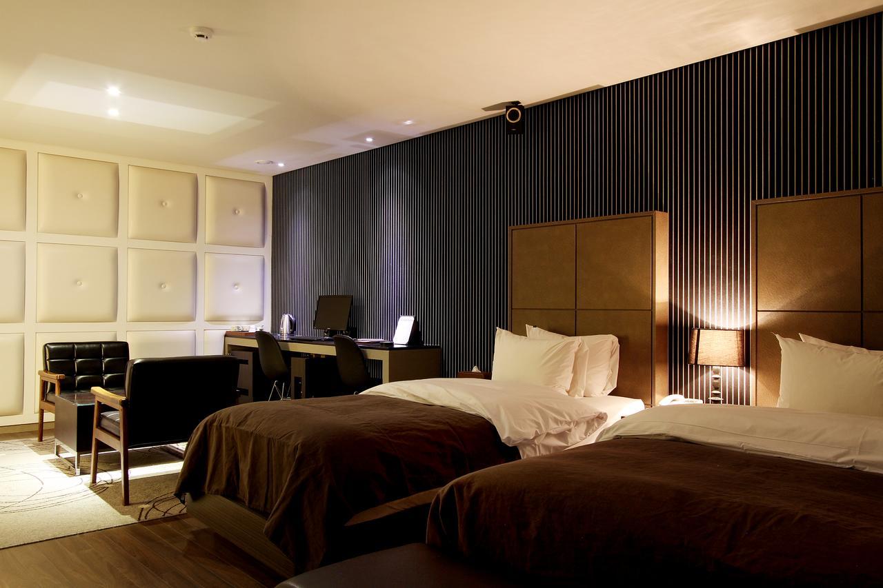 Uijeongbu Latree Hotel Bagian luar foto