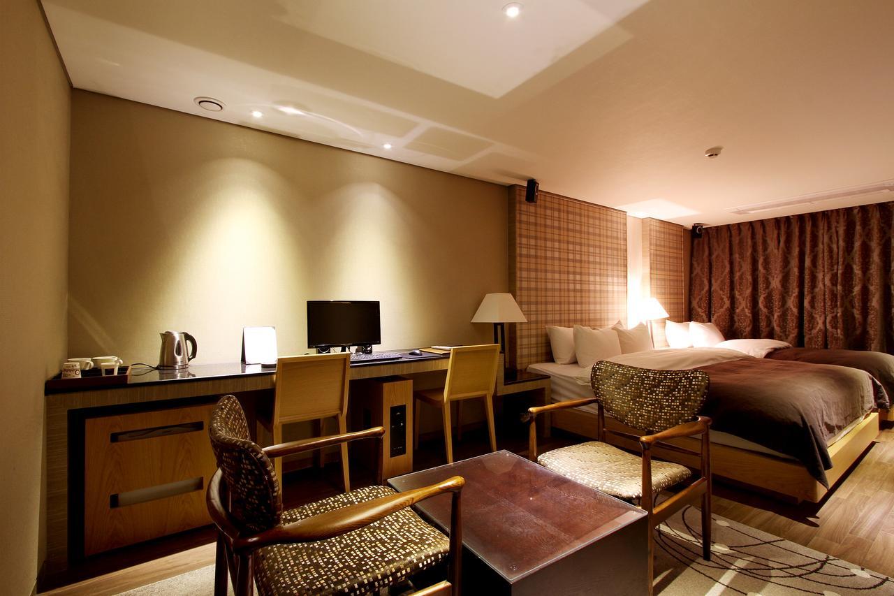 Uijeongbu Latree Hotel Bagian luar foto