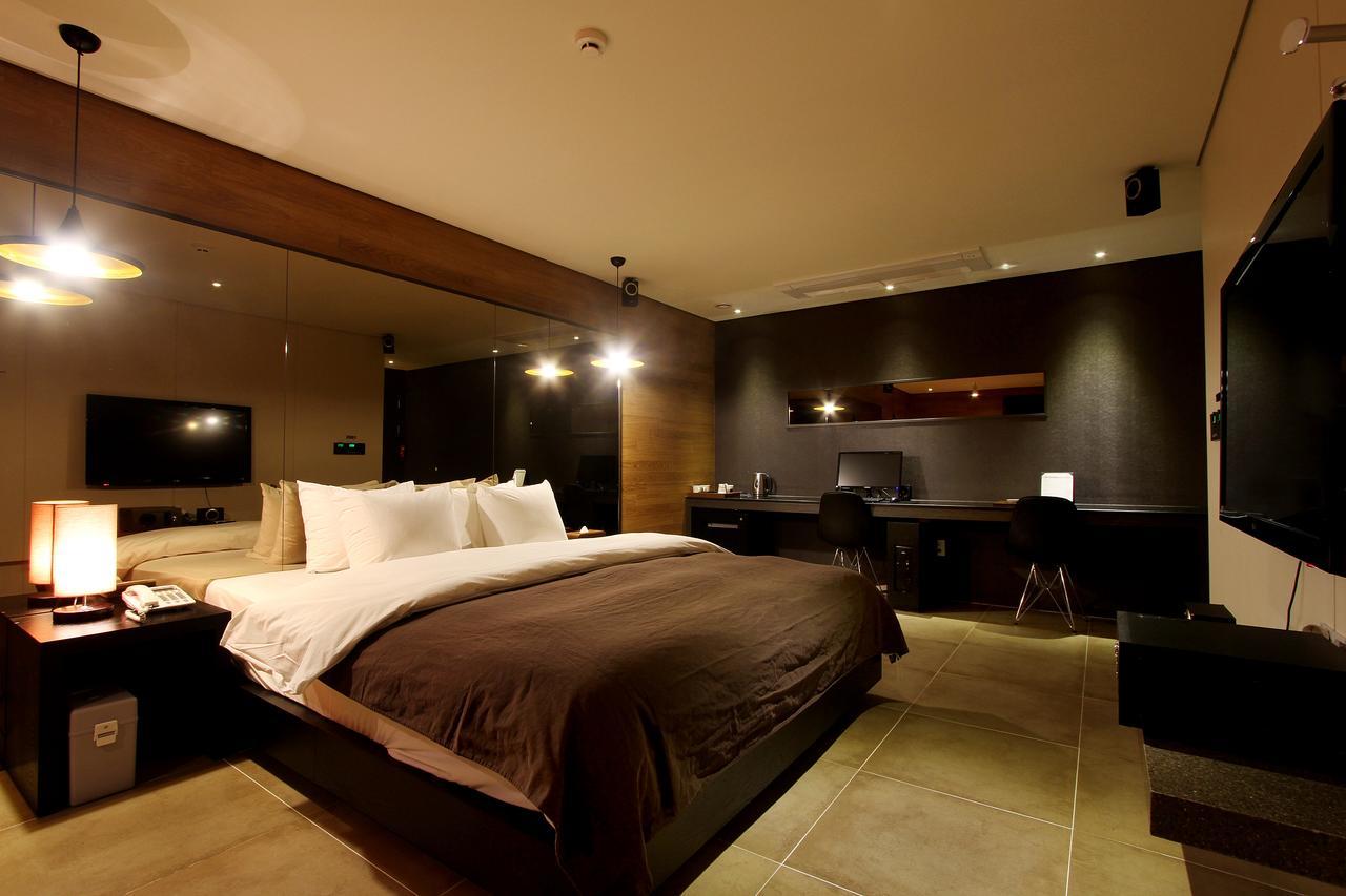 Uijeongbu Latree Hotel Bagian luar foto