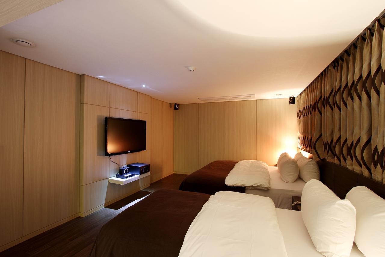 Uijeongbu Latree Hotel Bagian luar foto