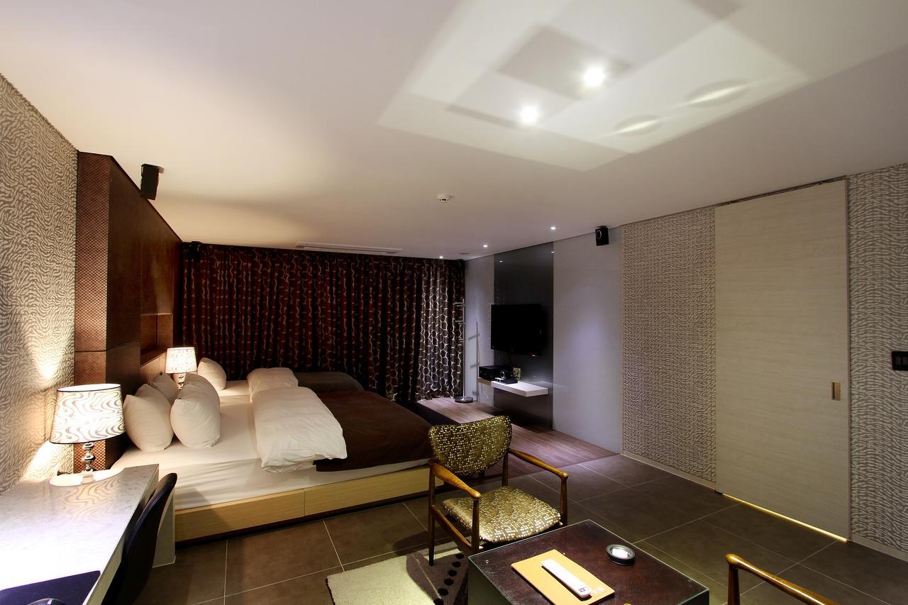 Uijeongbu Latree Hotel Bagian luar foto