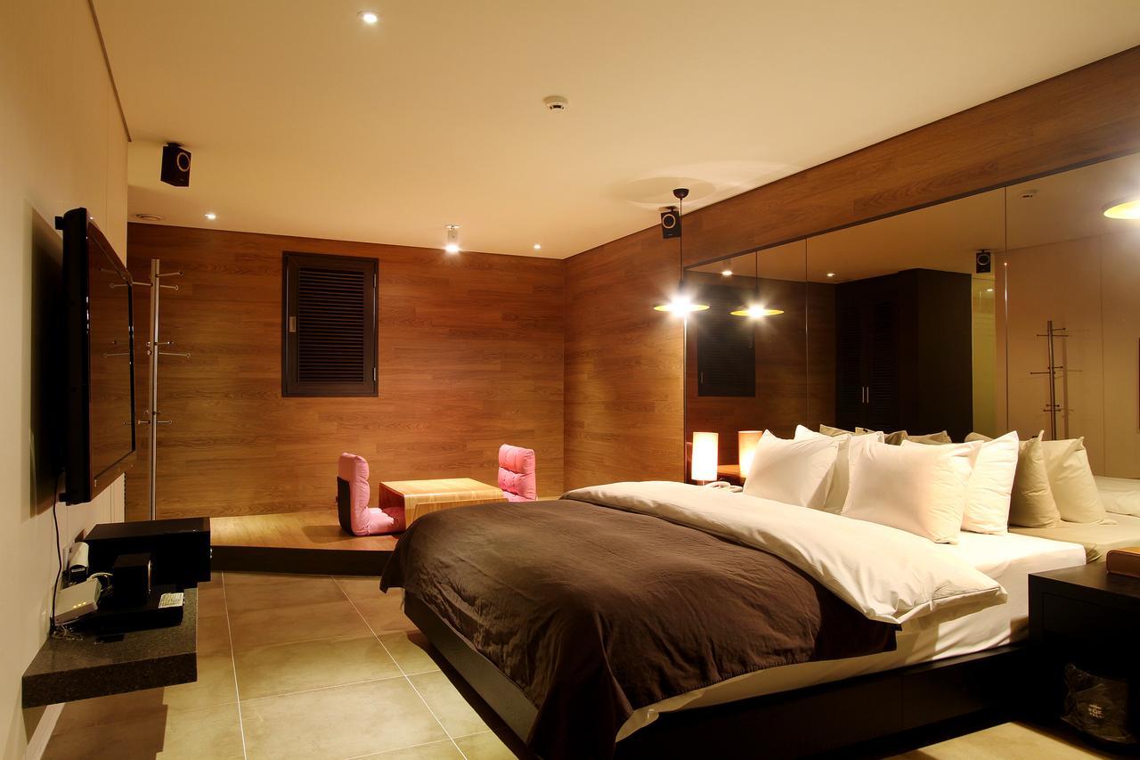 Uijeongbu Latree Hotel Bagian luar foto